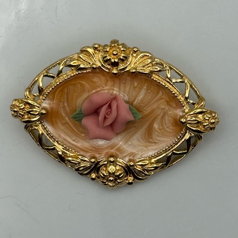 Vintage Pink Rose Cameo Brooch – Gold Tone Floral Filigree Pin